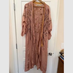 Magnolia Pearl Embroidered Sinchu Kimono